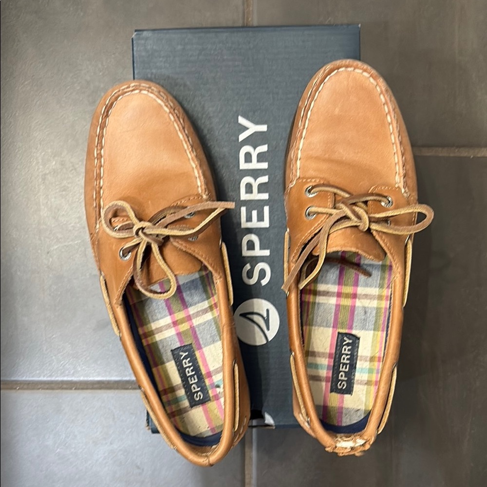 Sperry Women’s Tan Boat Shoes